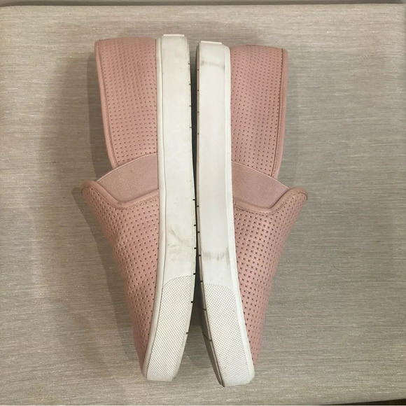 VINCE Sz 8 Blair Sneakers Perforated leather Slip-on Design Rubber Sole Loafers - Picture 5 of 10